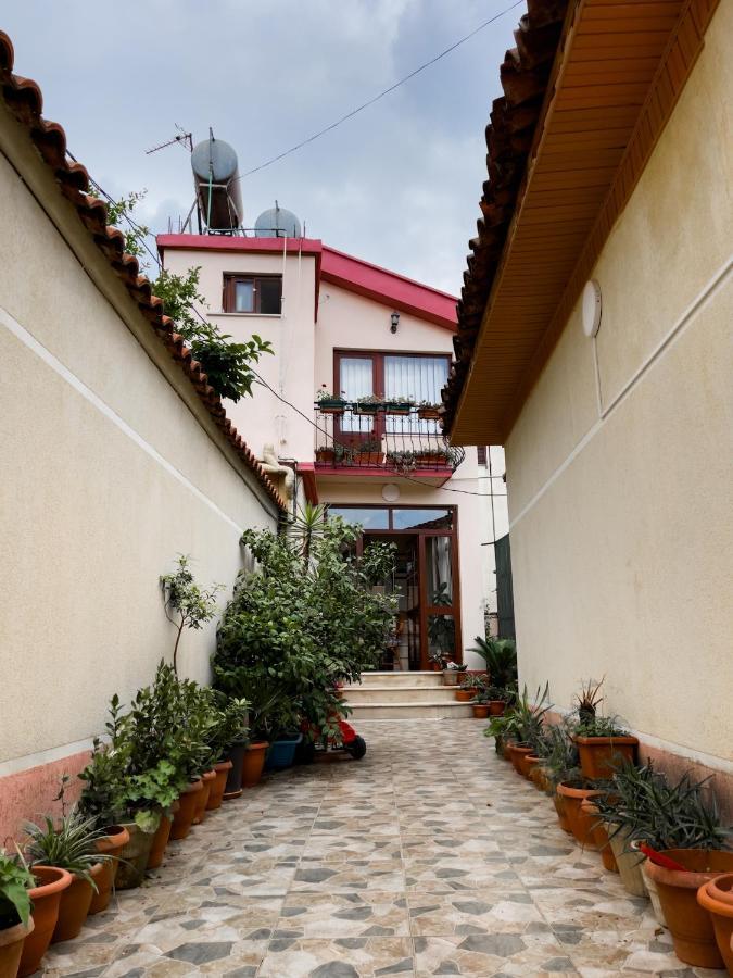 Vila Kodra Тирана Екстериор снимка